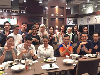 Rowena Morais with the TEDx organising team and other speakers at the pre-event speaker dinner 